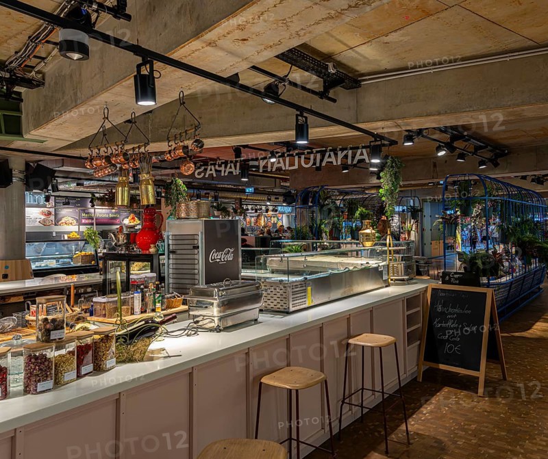 Interior photograph, retail and commercial space in Bikini Haus, Budaperster Strasse, Berlin, Germany, Europe