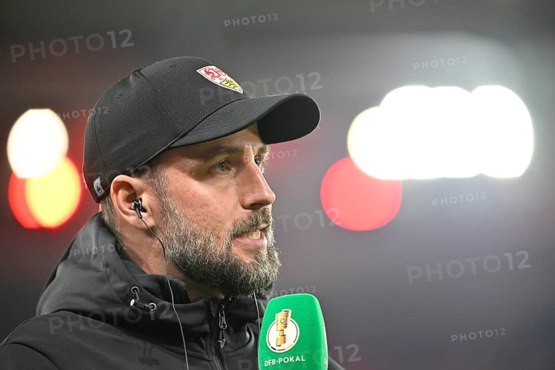 Coach Sebastian Hoeness VfB Stuttgart Portrait, in interview Microphone Microphone Logo DFB, MHPArena, MHP Arena Stuttgart, Baden-Württemberg, Germany, Europe