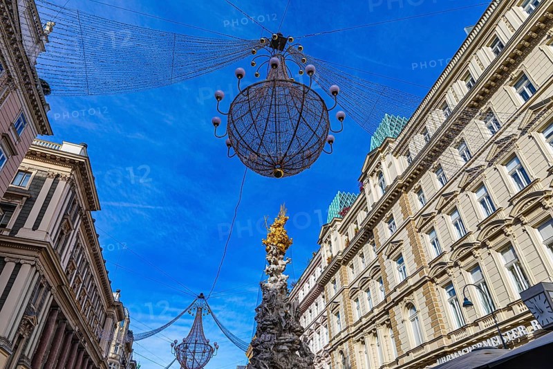 Christmas lights in the pedestrian zone, below the plague column column, Graben, Vienna, Austria, Europe
