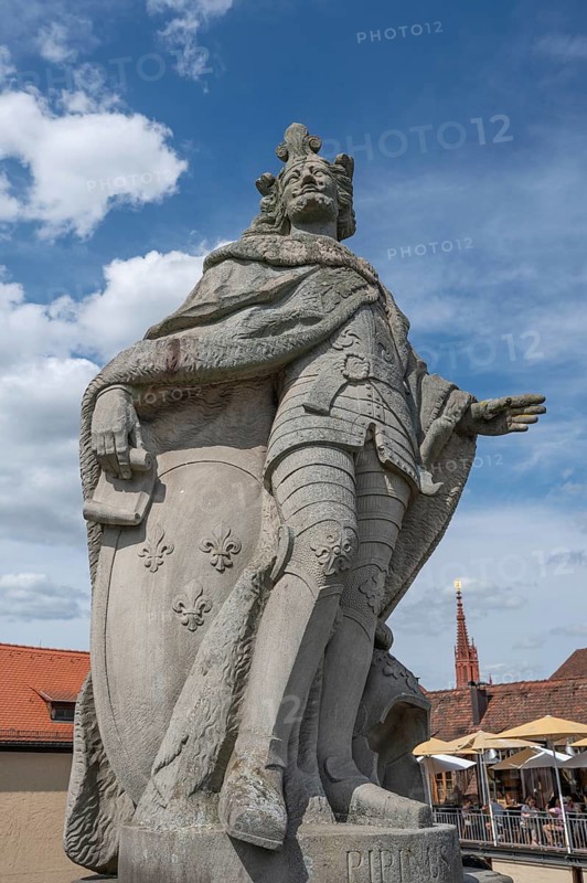 Sculpture of Pipin the Younger, King of the Franks around 751, on the Heiligenbrücke, Würzburg, Lower Franconia, Bavaria, Germany, Europe