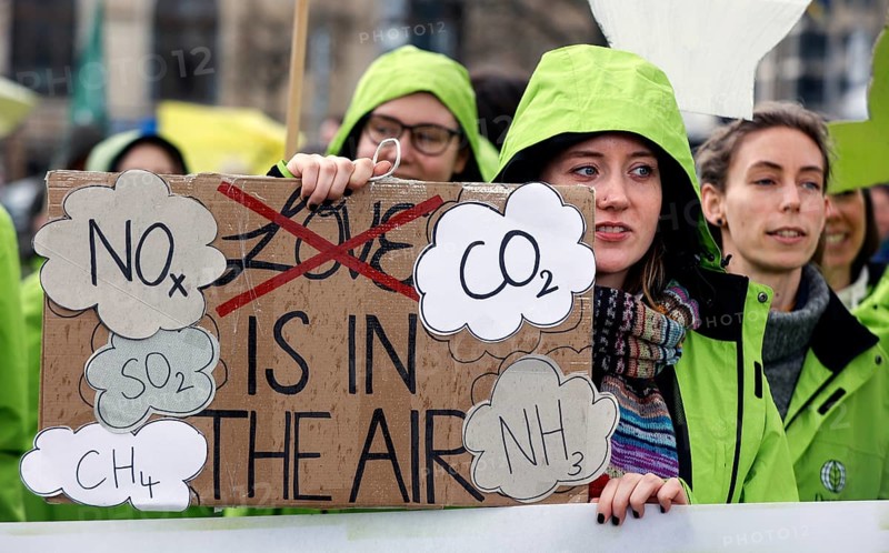 Fridays for Future demonstration at the Federal Ministry of Transport for compliance with climate targets, Berlin, 31 March 2023