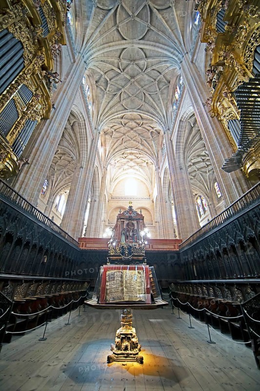 Choir books and choir stalls in the cathedral, Segovia, province of Segovia, Castile and Leon, Spain, Europe