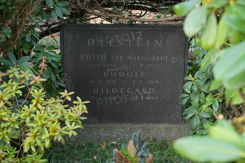 Edith, Rudolf and Hildegard Ullstein, grave, Waldfriedhof Dahlem, Hüttenweg, Steglitz-Zehlendorf, Berlin, Germany, Europe