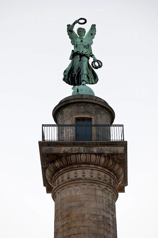 Waterloo Column with Victoria, Victory Column commemorating the Battle of Waterloo, Waterlooplatz, Hanover, Lower Saxony, Germany, Europe
