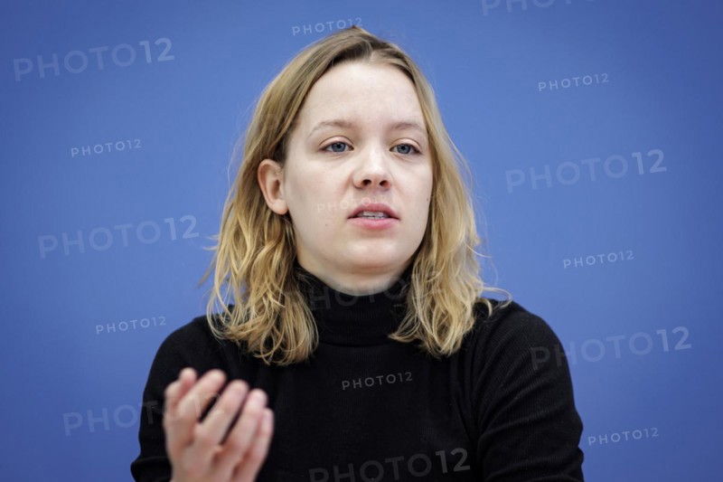 Carla Reemtsma, Fridays For Future, recorded at a press conference on the topic of Averting cuts, ensuring investment in the future: In favour of a change of course in financial and budgetary policy at the Federal Press Conference. Berlin, 11.04.2024