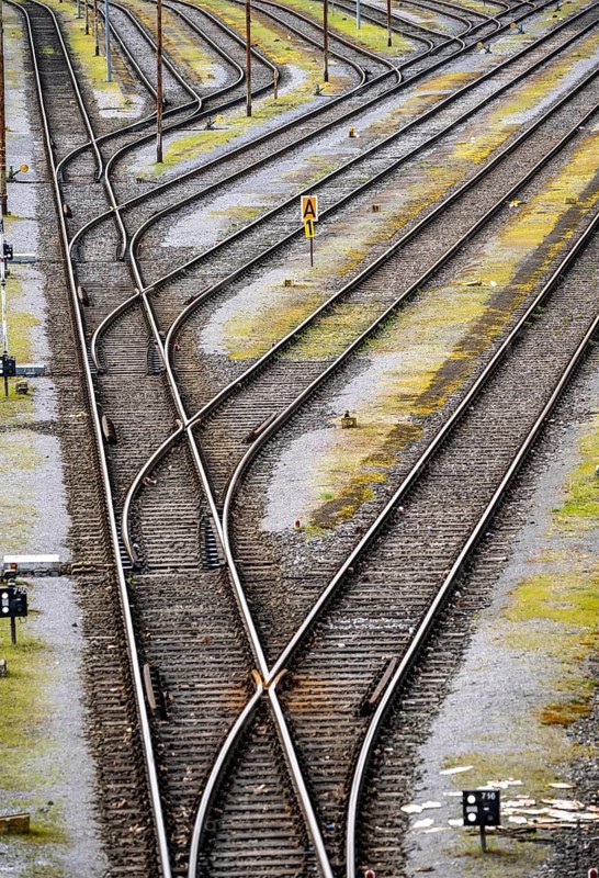 Track systems, shunting tracks, sidings, branches, the Mülheim-Styrum marshalling yard, on the railway line between Mülheim an der Ruhr and Duisburg, railway line, for local and long-distance traffic, freight traffic, North Rhine-Westphalia, Germany, Europe