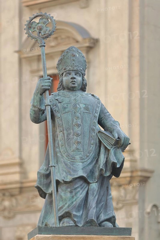 Gothardus with crosier, Godehard of Hildesheim, Gotthard, saint, Saint, bronze, book, hold, carry, sculpture, Gothardus Fountain, main market, Gotha, Thuringia, Germany, Europe