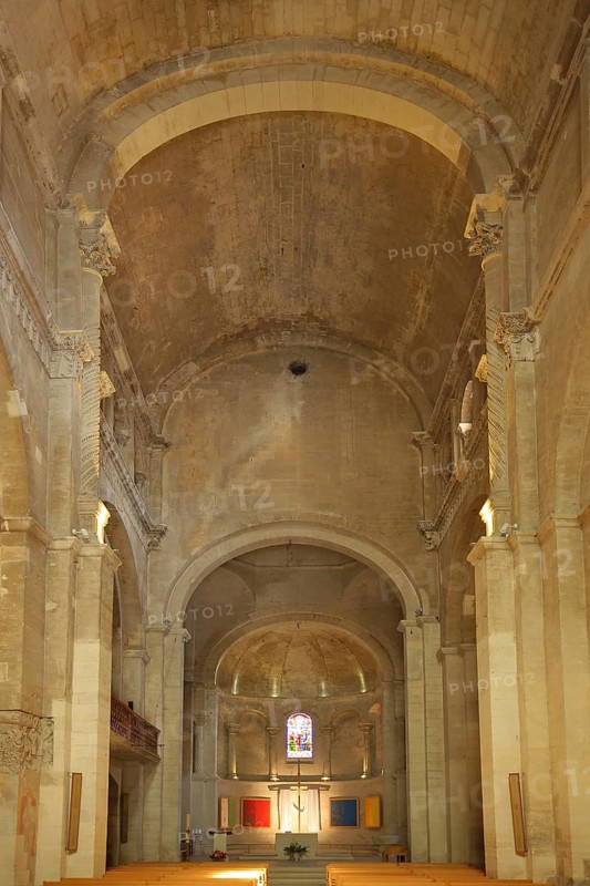 Interior view of the Romanesque Notre-Dame church, Saint-Paul-Trois-Châteaux, Saint-Paul-Trois-Chateaux, St, Drôme, Tricastin, Provence, France, Europe