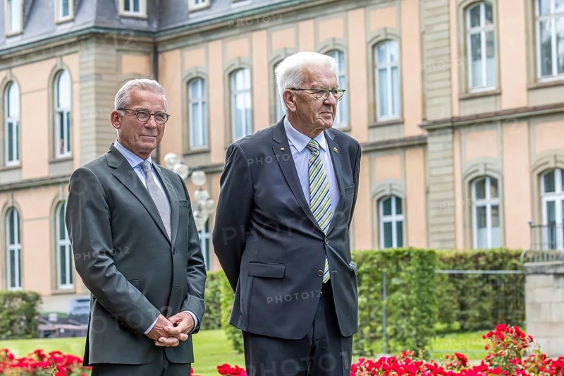 Winfried Kretschmann, right, Minister President, Greens. Thomas Strobl, Minister of the Interior and Deputy Prime Minister, CDU in front of the New Palace. Stuttgart, Baden-Württemberg, Germany, Europe
