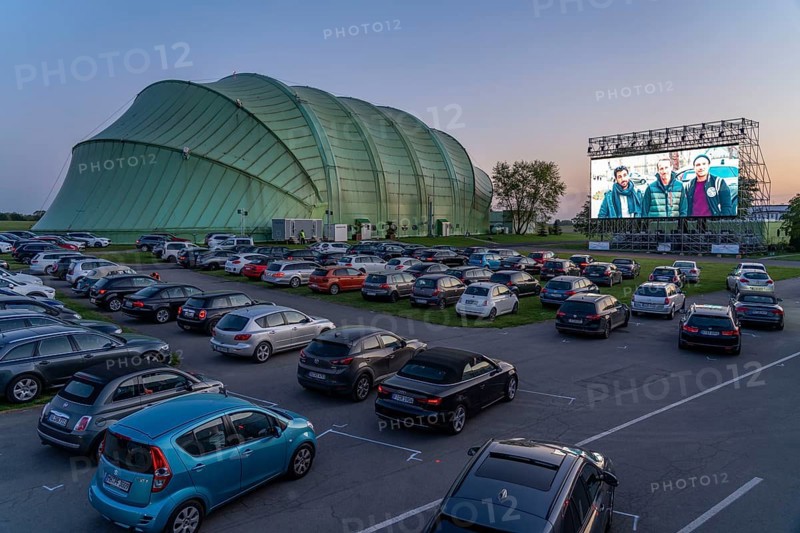 Drive-in cinema at Essen/Mülheim Airport Motor Movies, temporary film screening, at the WDL airship hangar, event in compliance with contact restrictions, effects of the corona crisis in Essen, Mülheim Germany
