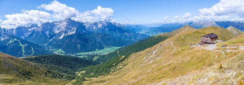 Sillianer Hütte, Alpine panorama, Carnic High Trail, view from the Carnic main ridge to the Sesto Dolomites, Carnic Alps, Carinthia, Austria, Europe
