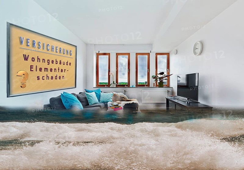 Photomontage: insurance claim, room under water, flood, flooding, household contents insurance, buildings insurance, homeowners insurance, natural hazard insurance, lack of insurance cover, emergency situation, climate change, storm damage, risk