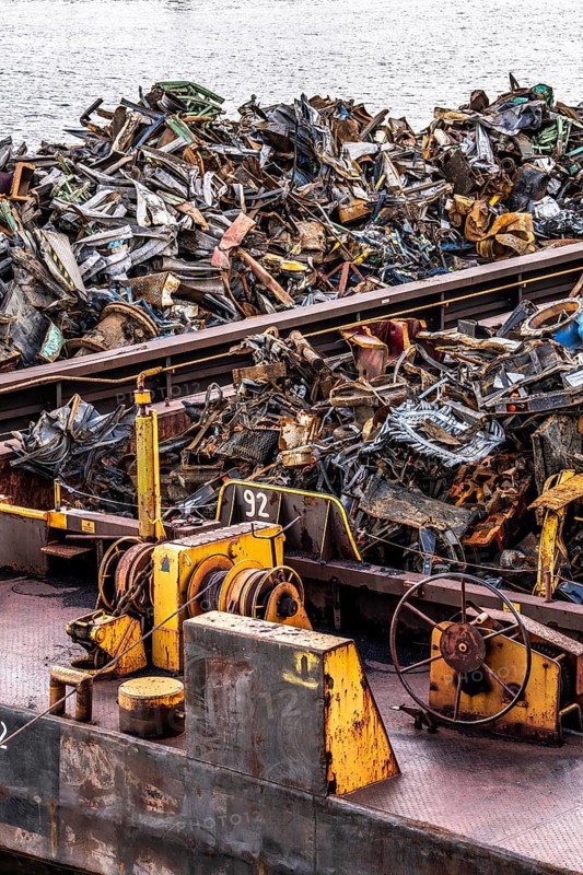 Push barge, loaded with scrap metal, for recycling, melting down, in the harbour canal, Duisburg-Ruhrort inland port, North Rhine-Westphalia, Germany, Europe