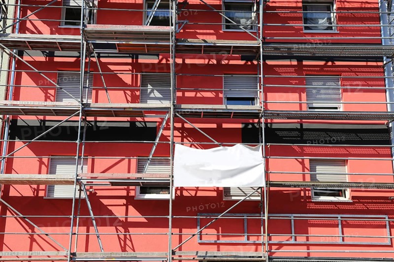 Painting work: Old building gets a new coat of paint (Kaiserslautern, Rhineland-Palatinate)