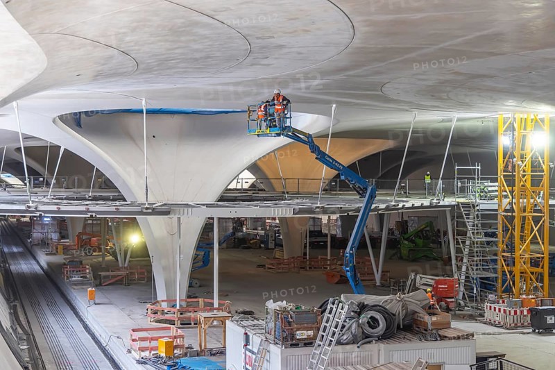 Impressions of the new Stuttgart 21 main station. The shell is finished, now it's time for the technical equipment. The 28 chalice-shaped columns supporting the roof of the underground through station are striking. Skylights with a diameter of around 21 metres provide daylight in the station. Stuttgart, Baden-Württemberg, Germany, Europe