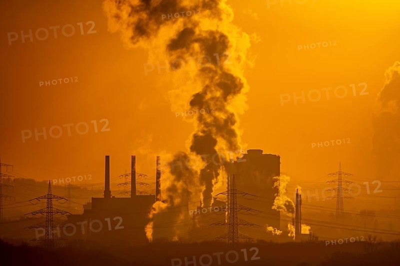 Prosper coking plant, operated by the ArcelorMittal steel group, 146 coke ovens with a daily output of 5500 tonnes of coke, extinguishing cloud, Bottrop, North Rhine-Westphalia, Germany, Europe