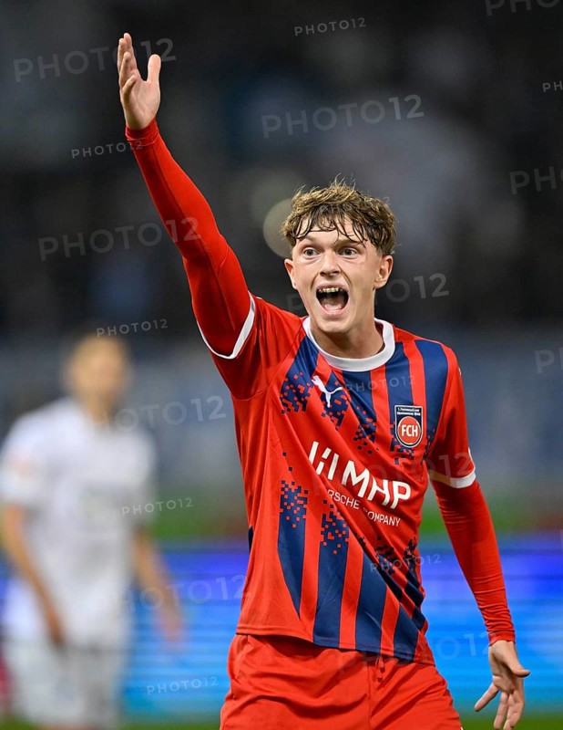 Paul Wanner 1. FC Heidenheim 1846 FCH (10) Gesture Gesture shouts, screams, Voith-Arena, Heidenheim, Baden-Württemberg, Germany, Europe