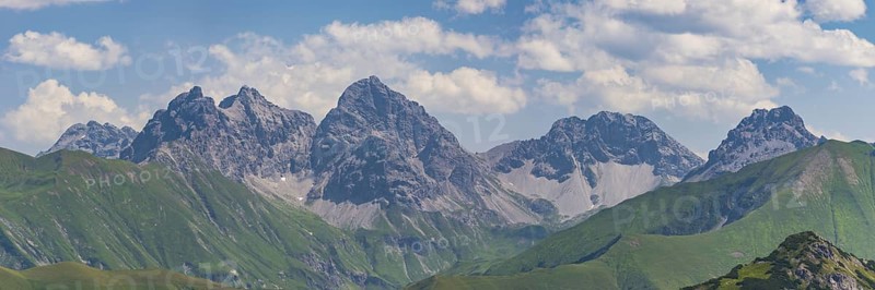 Mountain panorama from the Kanzelwand, 2224m, to Öfnerspitze, 2576m, Großer Krottenkopf, 2656m and Kratzer, 2427m, Hornbachkette, Allgäu Alps, Bavaria, Germany, Europe