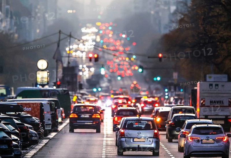Busy Kaiserdamm and Bismarckstraße during morning rush hour, Berlin, 24.10.2024., Berlin, Berlin, Germany, Europe