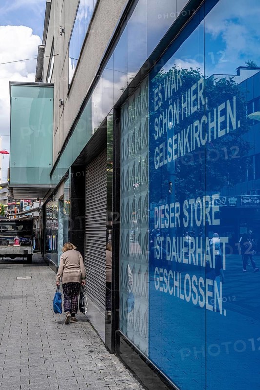 The closed branch of the Primark fashion department stores' chain in Gelsenkirchen, on Bahnhofstraße, North Rhine-Westphalia, Germany, Europe