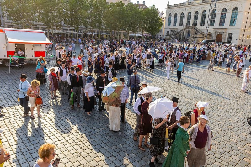 Dresden celebrated the 250th birthday of Caspar David Friedrich with a birthday party and a big city bet between Greifswald and Dresden, The Romantic's Duell. In Dresden 2033 people appeared in disguise and in Greifswald 2241, so Greifswald won the bet, city bet on the Neumarkt, Düll der Romantiker, Dresden, Saxony, Germany, Europe