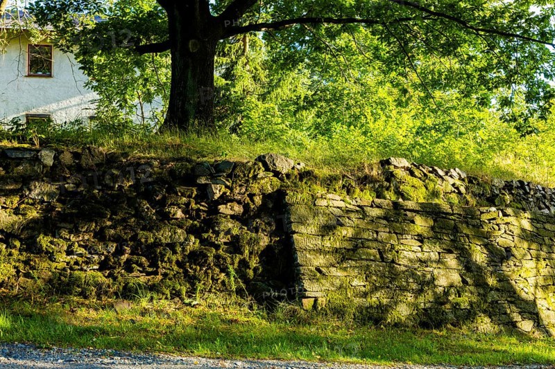 View of the hat house of the Beschert Glück mine's Röschenschacht, built in 1786. The mine, which has been in operation since 1697, developed into one of the best-known and most productive mines between Freiberg and Brand-Erbisdorf in the early 19th century. At times, almost 900 miners worked here. The mine had several shafts, including the Drei-Brüder-Schacht. After the yield declined from the middle of the 19th century, mining at the Beschert Glück mine ended in 1899, Beschert Glück Fundgrube, Freiberg, Saxony, Germany, Europe