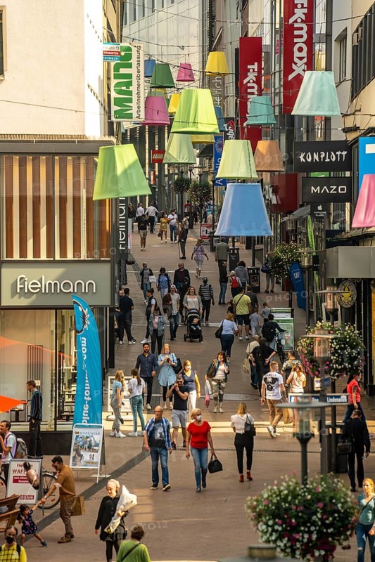 City centre of Essen, summer, Limbecker Straße, pedestrian zone, shopping street, decoration, North Rhine-Westphalia, Germany, Europe