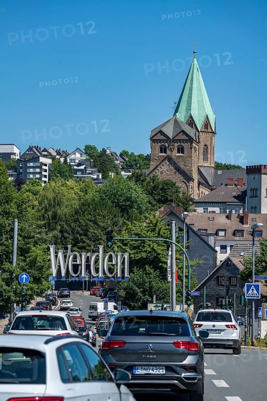 Entrance road, Abteistraße, St. Ludgerus Church, Essen-Werden, in the south of the city, North Rhine-Westphalia, Germany, Europe