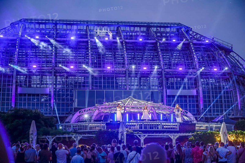 Botanical Night, illuminated large tropical house, Botanical Garden, Lichterfelde, Steglitz-Zehlendorf, Berlin, Germany, Europe