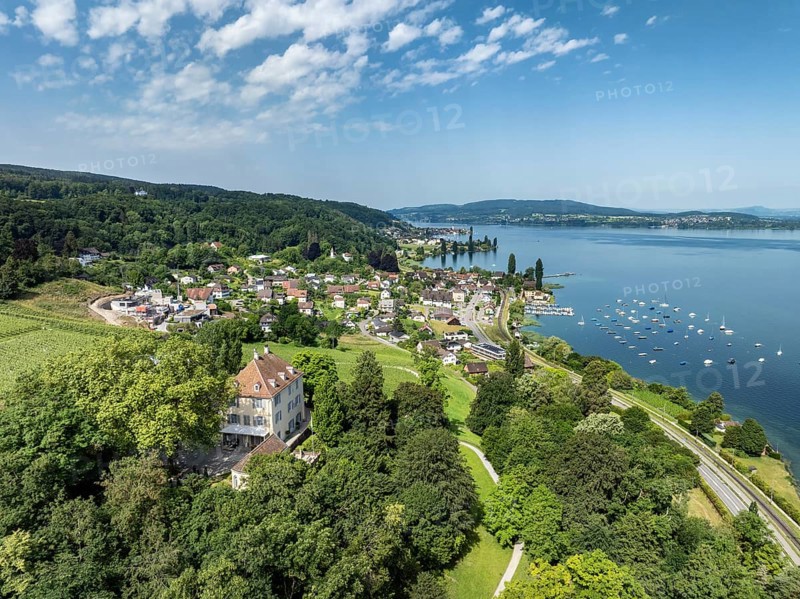 Aerial view of Arenenberg with Arenenberg Castle, Napoleon Museum, on the lakeshore the municipality of Mannenbach-Salenstein on western Lake Constance, on the horizon the Höri peninsula, municipality of Salenstein, Canton Thurgau, Switzerland, Europe
