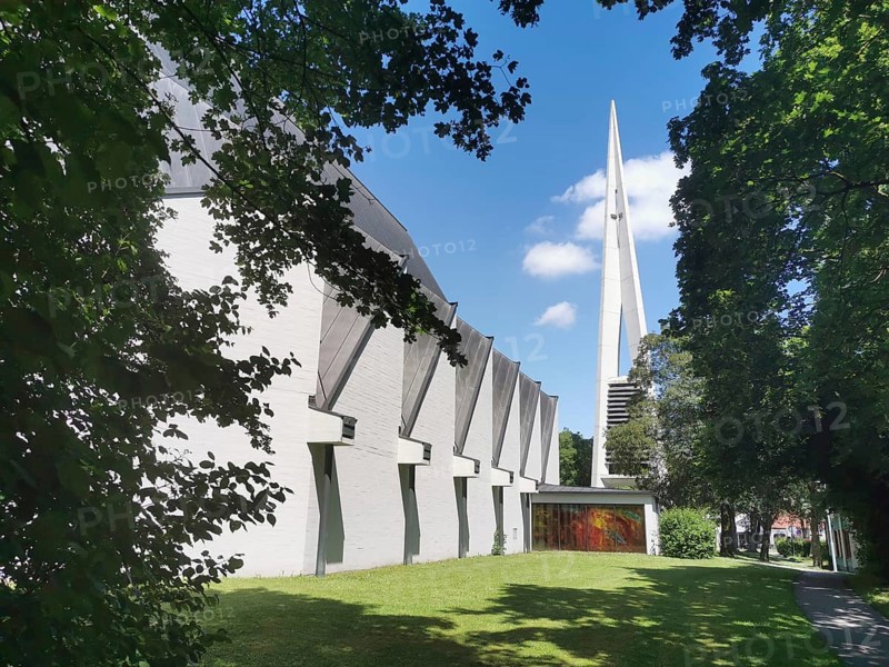 Catholic parish church Hl. Geist, architect Siegfried Östreicher, Bad Füssing, district of Passau, Lower Bavaria, Bavaria, Germany, Europe