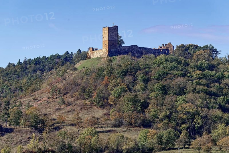 The Höhenburg Gleichen, also known as Wanderslebener Gleiche, Wandersleben Castle or Wanderslebener Burg, is a medieval castle ruin in Thuringia. It is part of the Drei Gleichen castle ensemble. Wandersleben, Gotha, Thuringia, Germany, Europe
