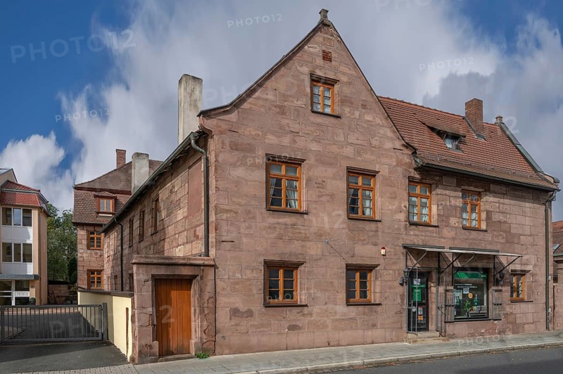 Bathing castle, former manor house, core 1612, rebuilt 1795, today residential building, main street 55, Nuremberg-Mögeldorf, Middle Franconia, BNayern, Germany, Europe