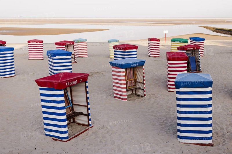 Traditional beach tents on the beach of Borkum, 21.07.2024