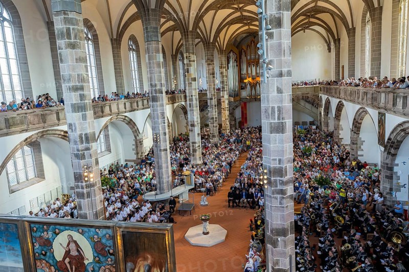 The so-called Bergstreittag is a beautiful centuries-old tradition and is celebrated on 22 July, the church memorial day and former feast day of Mary Magdalene in Schneeberg. The four quarterly sermons introduced in 1649 remained in place until 1845. These sermons were then abolished in favour of a single day, 22 July, which fell on Mary Magdalene. The Freiberg Mining Office recommended that this day should be celebrated with a festival and a mountain parade. In 1846, the Royal Ministry of Finance issued a decree to celebrate St Mary Magdalene's Day with a sermon and a magnificent mountain procession. The last major procession took place in July 1913. The First World War put an end to these processions. The tradition was not revived until July 1933, 528th Bergstreittag, church service in St Wolfgang's Church, Schneeberg, Saxony, Germany, Europe