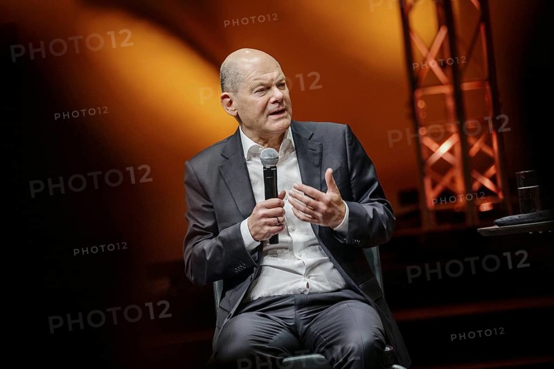 Discussion panel Olaf Scholz (SPD), Federal Chancellor, with author Juli Zeh (not pictured) in Potsdam, 30 January 2024