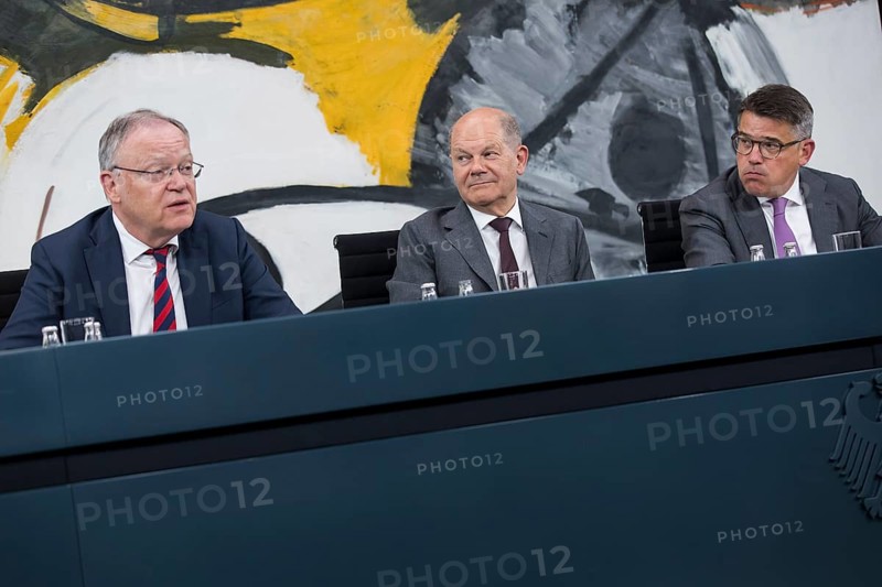 Stephan Weil (Minister President of Lower Saxony, SPD), Olaf Scholz (Federal Chancellor of the Federal Republic of Germany, SPD) and Boris Rhein (Minister President of Hesse, CDU) at a press conference after the Minister Presidents' Conference with the heads of government of the federal states at the Federal Chancellery, Berlin, 20 June 2024