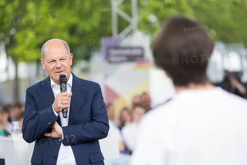 Olaf Scholz (Federal Chancellor, SPD) at the Germany Dialogue on the topic Together for Democracy in the dialogue forum at Celebrating Democracy. / The Basic Law turns 75, together it will be a celebration, Berlin, 24.05.2024