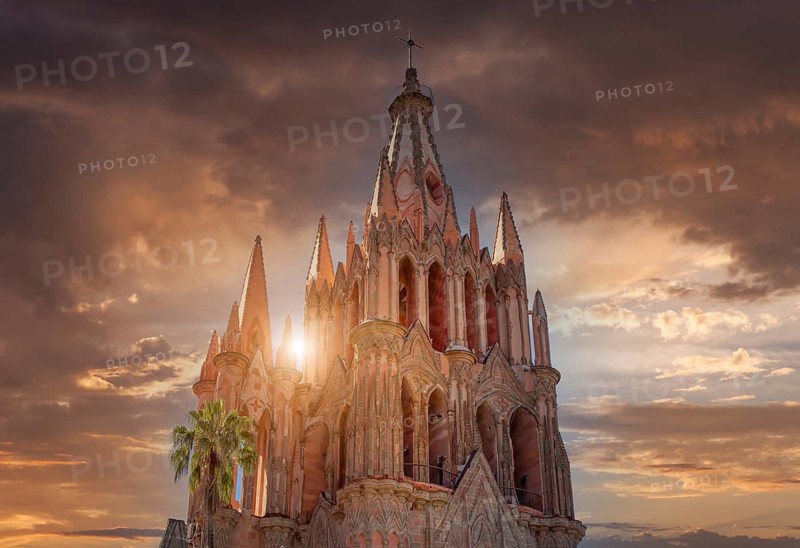 Landmark cathedral of San Miguel Archangel, Parroquia De San Miguel Arcangel, in historic city center of San Miguel De Allende, Mexico, Central America