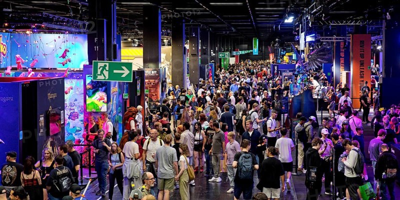 Crowds of visitors at Gamescom, the world's largest trade fair for computer games and consumer electronics, Cologne, Germany, Europe