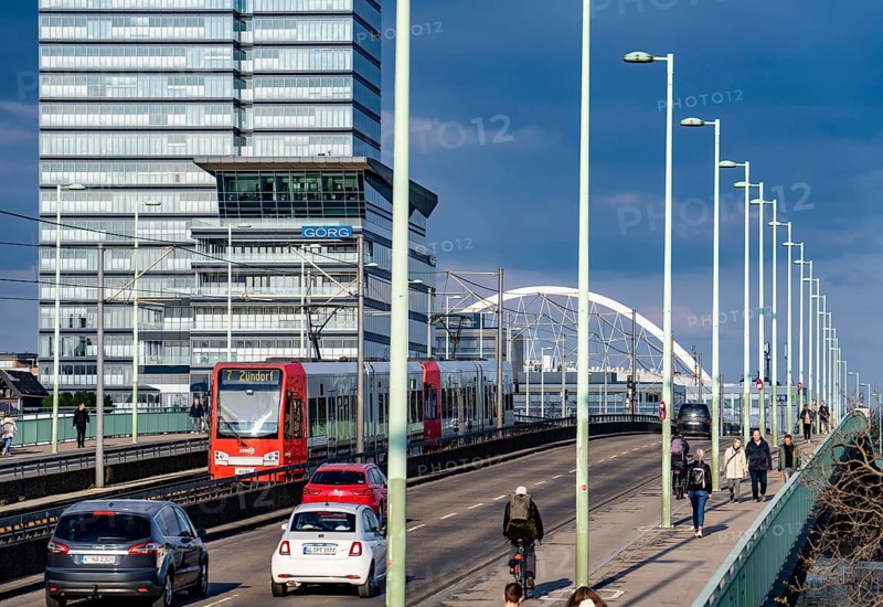 Kennedyufer in Cologne Deutz, on the Rhine, Lanxess Tower, administration building, tram on the Deutz Bridge, Cologne, North Rhine-Westphalia, Germany, Europe