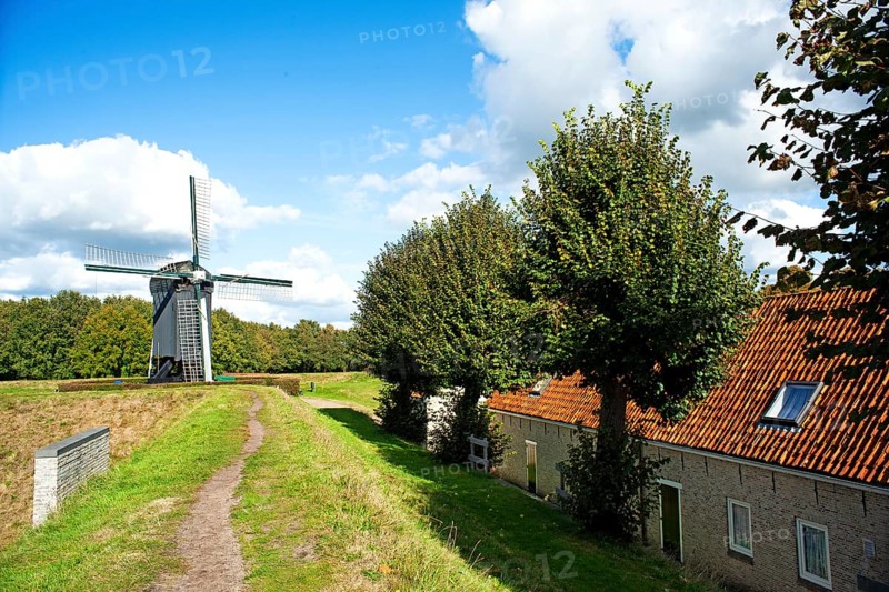 Circular route, ramparts, windmill, fortress, Bourtange, Netherlands