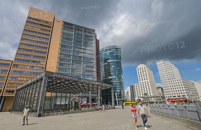 Railway station, commercial buildings, Potsdamer Platz, Tiergarten, Mitte, Berlin, Germany, Europe
