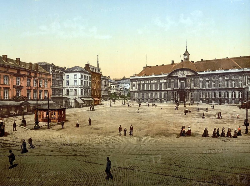 Saint-Lambert Square with the Prince-Bishop's Palace, Liège, Belgium, ca 1895, Historical, digitally restored reproduction from a 19th century original, Record date not stated, Europe