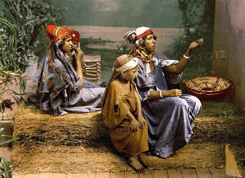 Begging Bedouins and Children, Tunis, Tunisia, c. 1895, Historic, digitally restored reproduction from a 19th century original, Record date not stated, Africa