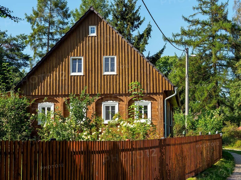 Old half-timbered houses and gardens, Marenice, Lusatian Mountains, Bohemia, Czech Republic, Europe