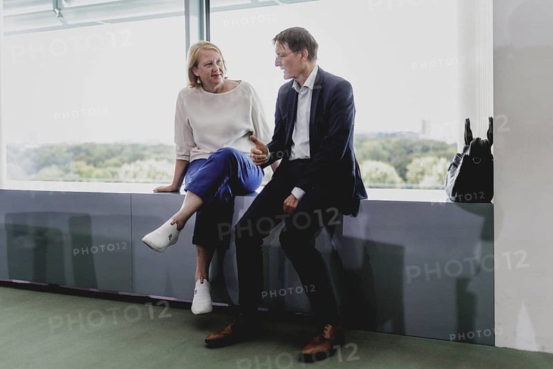 (R-L) Karl Lauterbach (SPD), Federal Minister of Health, and Lisa Paus (Alliance 90/The Greens), Federal Minister for Family Affairs, Senior Citizens, Women and Youth, recorded during the weekly cabinet meeting in Berlin, 21/08/2024
