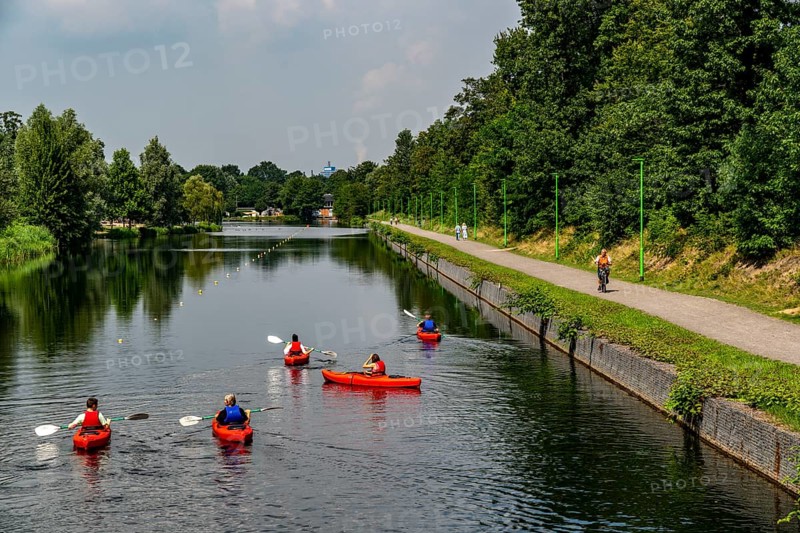 Sportpark Wedau, regatta course, parallel canal, tour with hire kayaks through the Duisburg water world, North Rhine-Westphalia, Germany, Europe