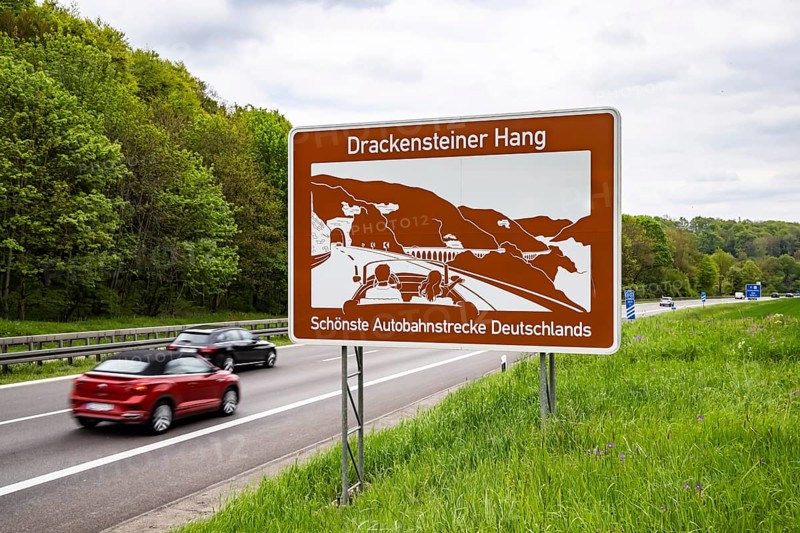 Tourist information board on the Drackensteiner Hang, A8 motorway near Hohenstadt in the Swabian Alb. Germany's most beautiful stretch of motorway, Hohenstadt, Baden-Württemberg, Germany, Europe