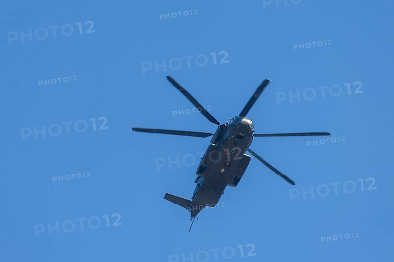 The Oberlausitz military training area opened its Tor tor to thousands of visitors for the Open Day at the Oberlausitz military training area to give them an insight behind the scenes of the Bundeswehr in Saxony. The soldiers present a variety of large and small equipment and impressively demonstrate what they are capable of. Sikorsky CH-53 transport helicopter with Bundeswehr identification 84+50, open day at the Oberlausitz military training area, Weißkeißel, Saxony, Germany, Europe